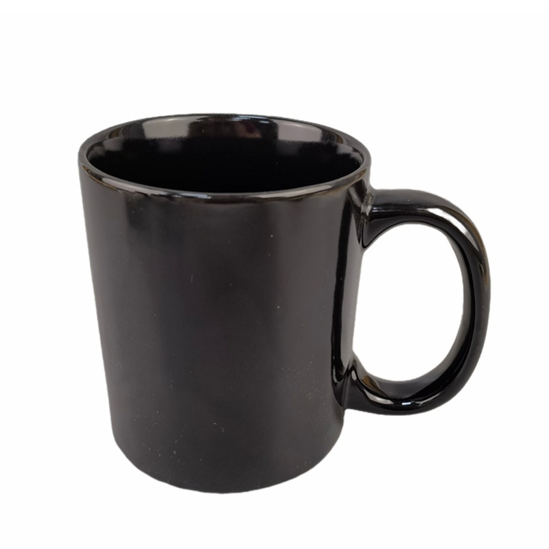 The pottery cup will make the logo office an advertising and creative coffee cup and a foreign trade cup.