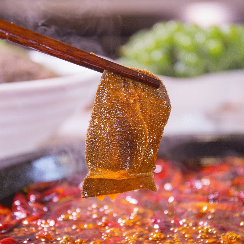 Sichuan shares the base of the river's fragrance.