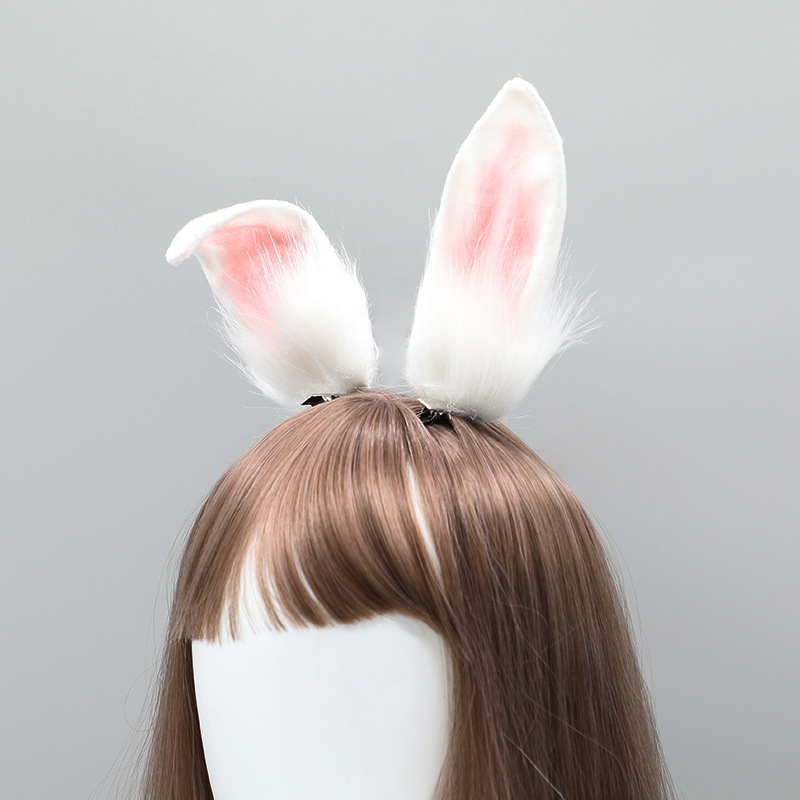 ♪ Fluffed rabbits' ears and beasts' ears ♪