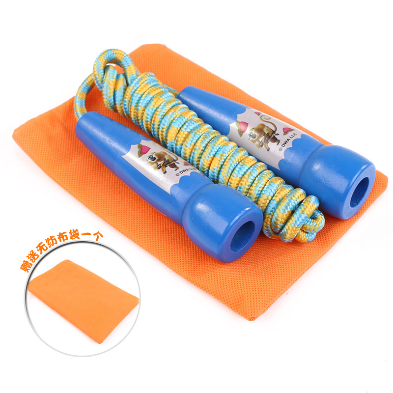 Children's wooden jump rope pandas, cartoon toy nursery school primary school can regulate jump ropes.