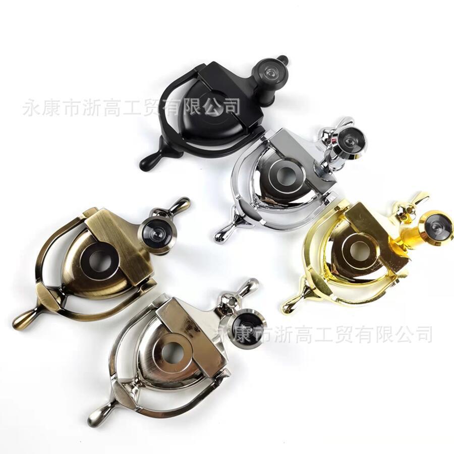 Cửa hàng bán lẻ bán lẻ ở Amazon, cửa hàng bán đồ chơi điện tử, đồ uống đỏ và màu đen.