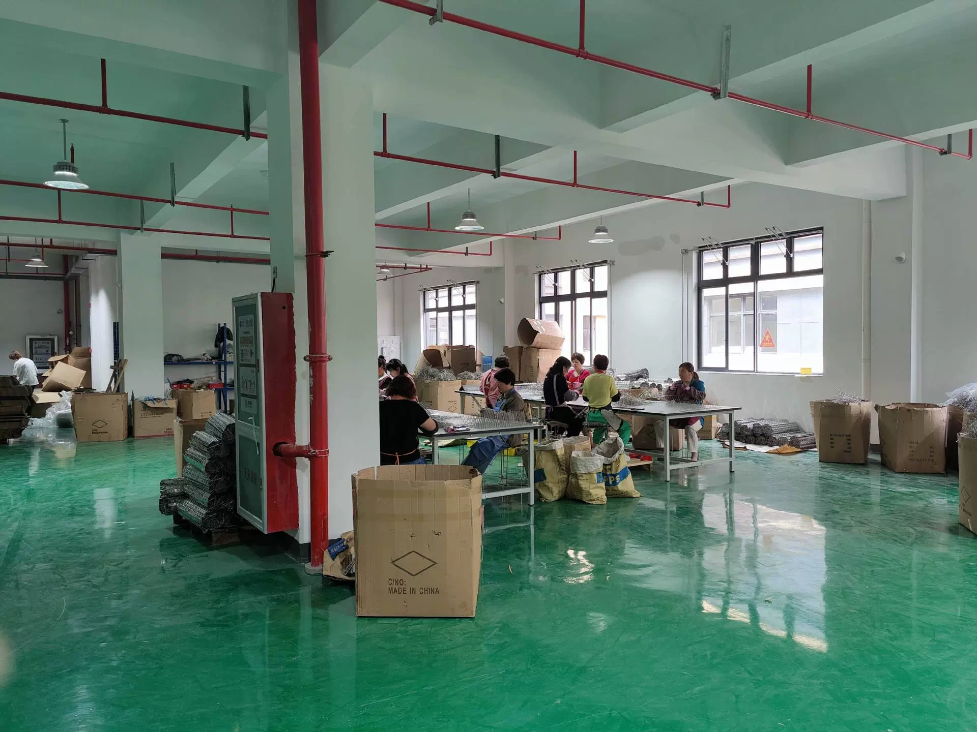 Công ty TNHH Sản phẩm kim loại Tsinghui