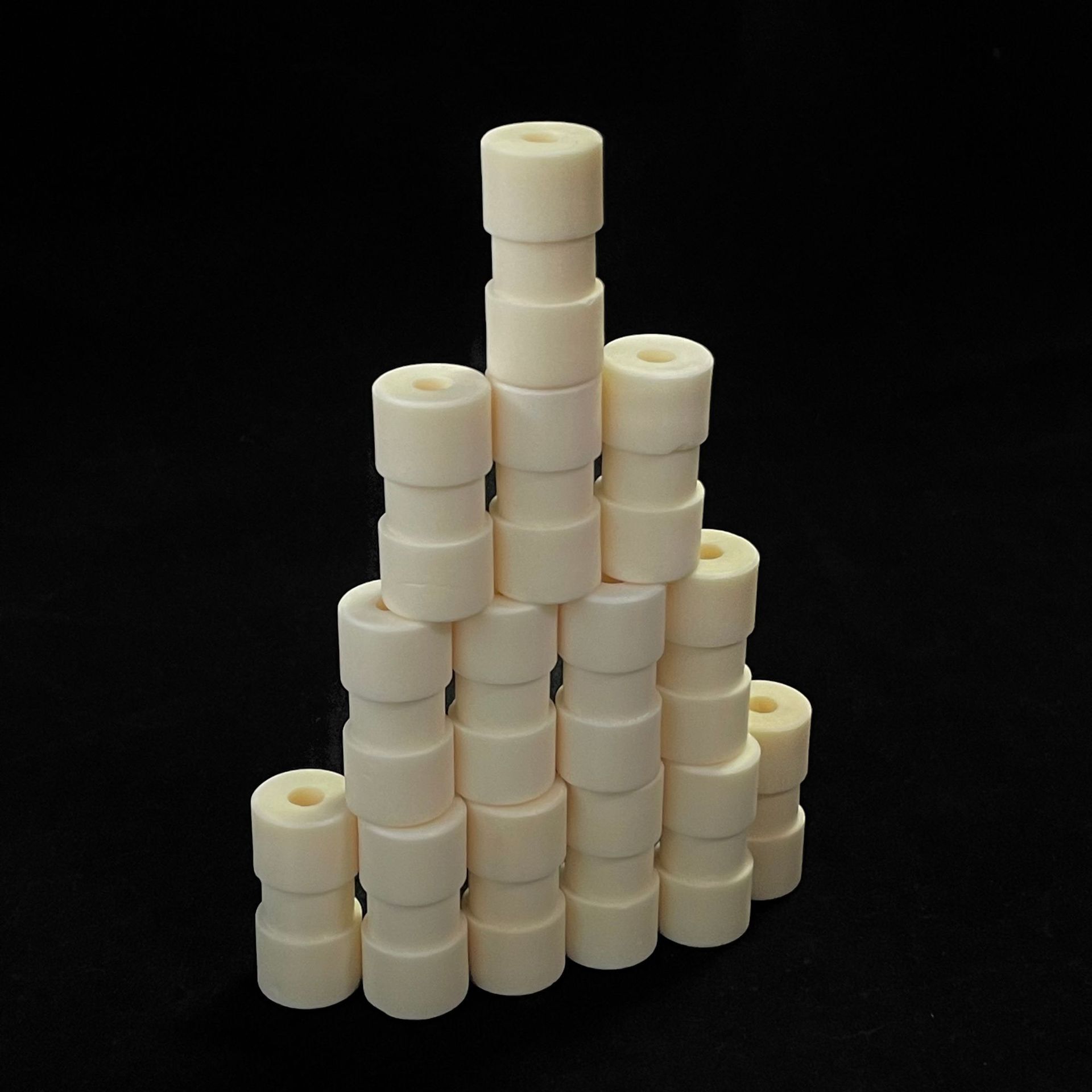 99% Aluminium oxide porcelain tubes with a high temperature insulation-resistant thread of high precision ceramics