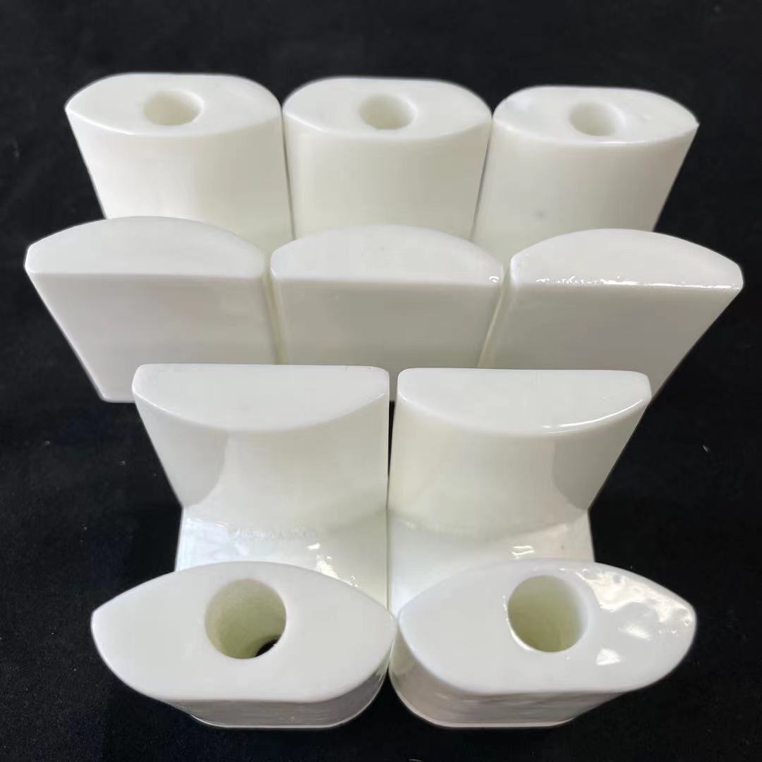 High-frequency ceramic porcelain porcelain porcelain porcelain insulated with skating and high temperature industrial ceramic fittings