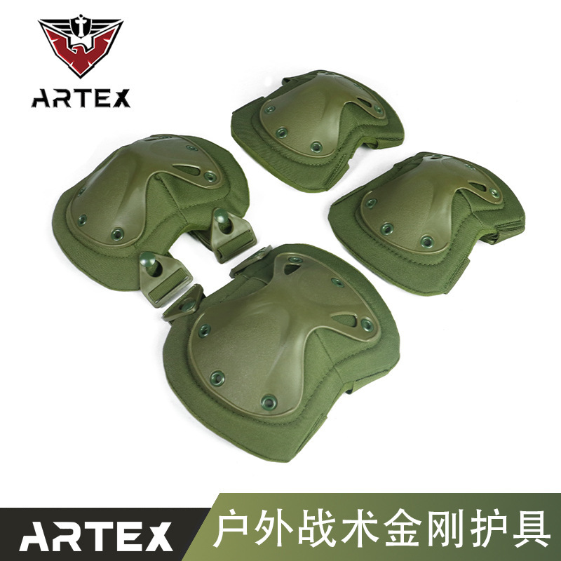 4 sets of CS super-trained protective protective protective gear for outdoor motor vehicles