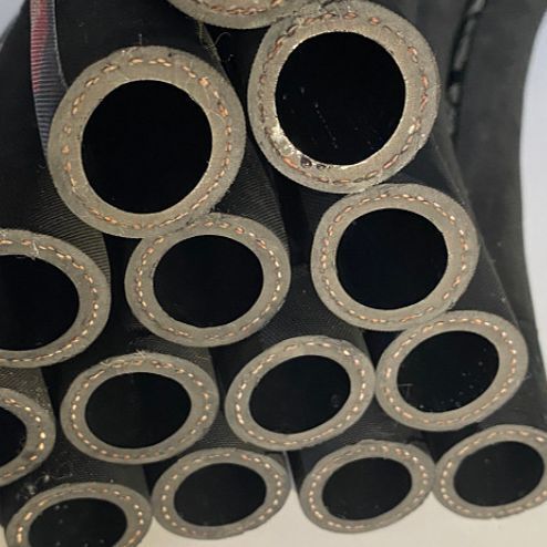 It's the EPDM rubber hose, which delivers high-temperature steam cleaning, high-pressure steam tubes.