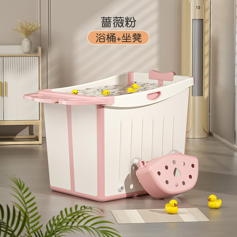 Một xô tắm của người lớn có thể được xếp thành xô nước tắm cho trẻ sơ sinh mang thai trong bồn tắm