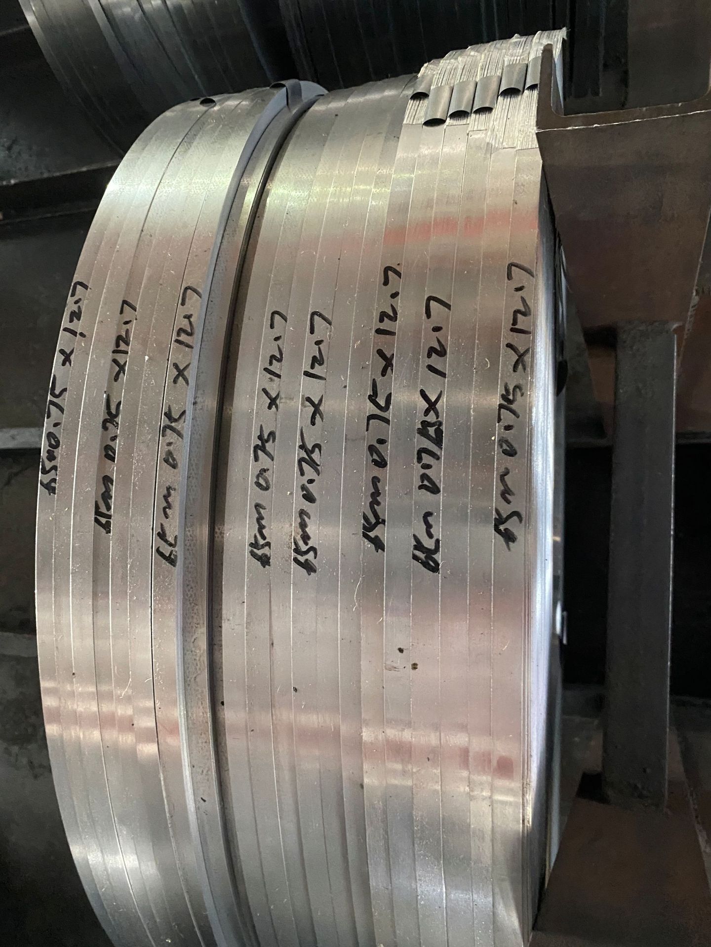 SK4 thermal treatment belt/high precision steel belt/ stainless steel belt directly sold by the manufacturer