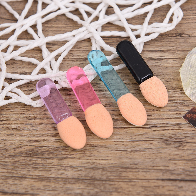 Một miếng bọt biển một mặt với một trang điểm và một kem đánh răng để bán trực tiếp bởi nhà máy xuất khẩu.