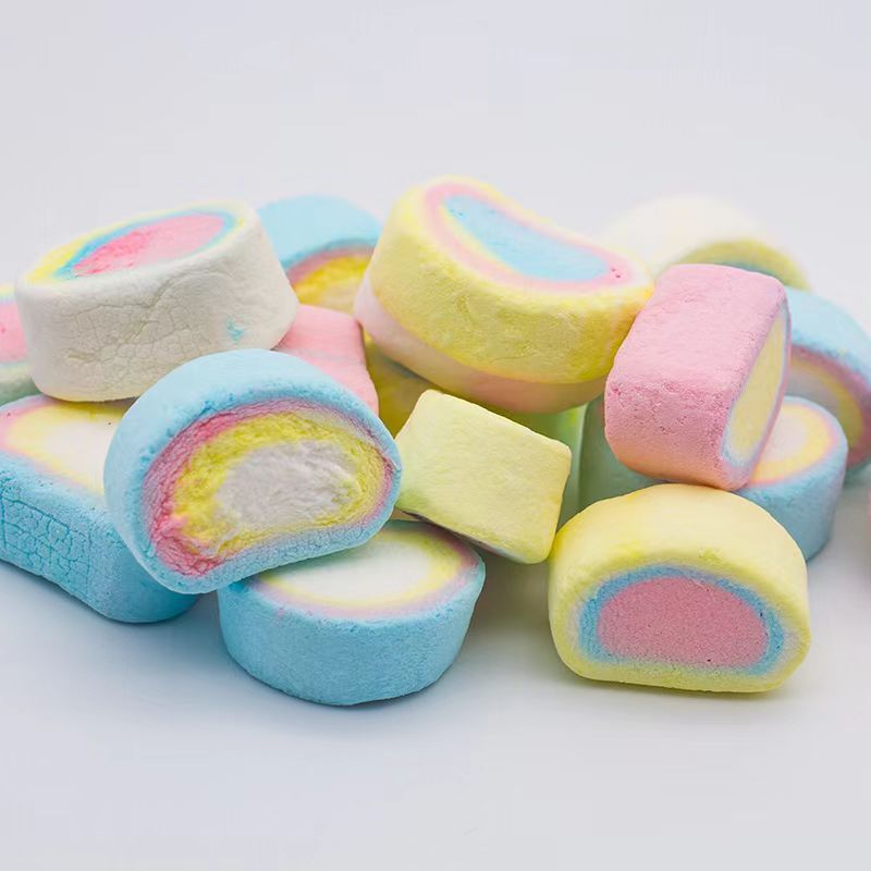 냉동 marshmallows, 고무 설탕, 무지개 사탕, 레크리에이션 음식, 우유 및 차