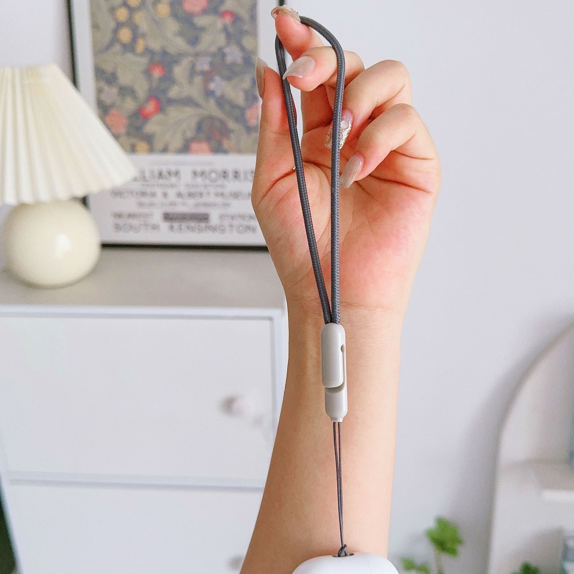 Đoạn văn mới này áp dụng cho sự dị ứng giữa người nam và nữ với sợi tai táo.