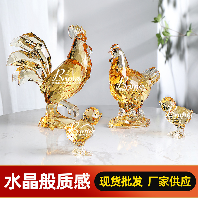 Wholesale of a crystal-decorated chicken-hea-crystal product from the Amber Crystal Office.