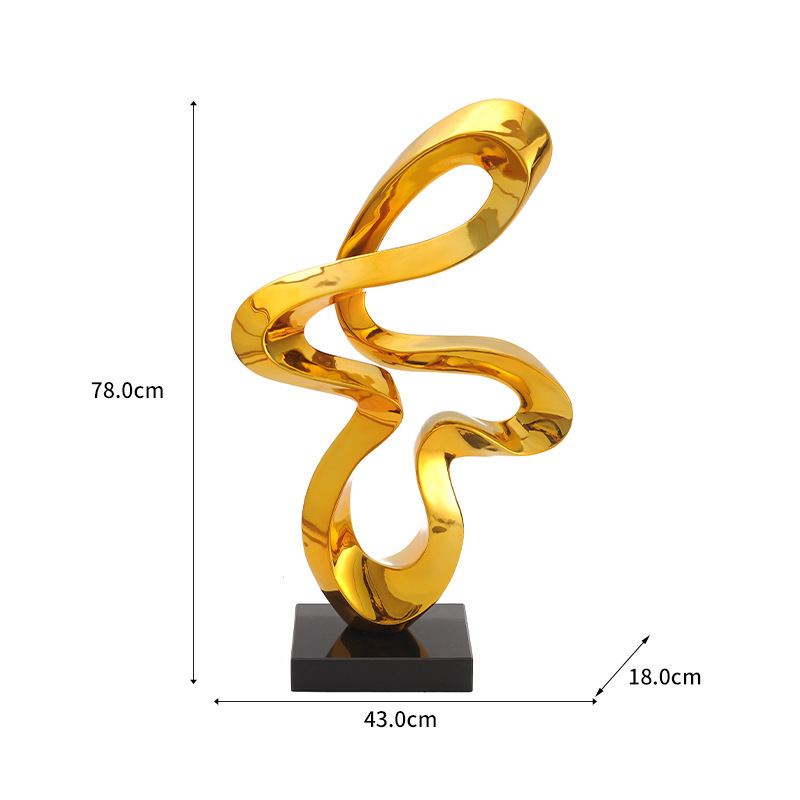 sculptor는 홀의 거실에 TV 캐비닛에 의해 호텔의 가벼운 고급 예술을 표시하도록 설정.