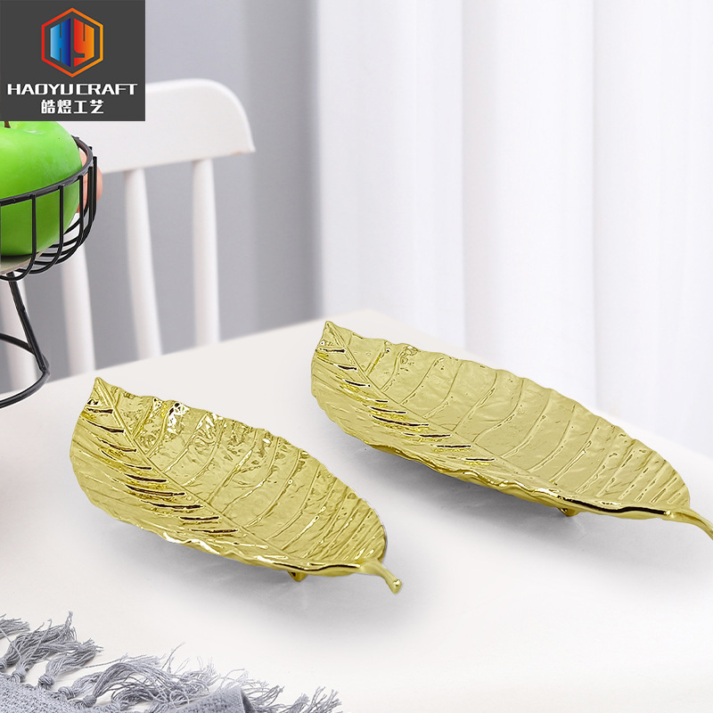 Stereo-Zinc alloy leaf cake displays a gold-ferrous metallic pastry tray creative desktop snack