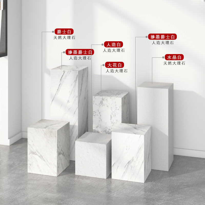 White Marbles Architecturals Showcasing Wallstone Place의 예술적 장식