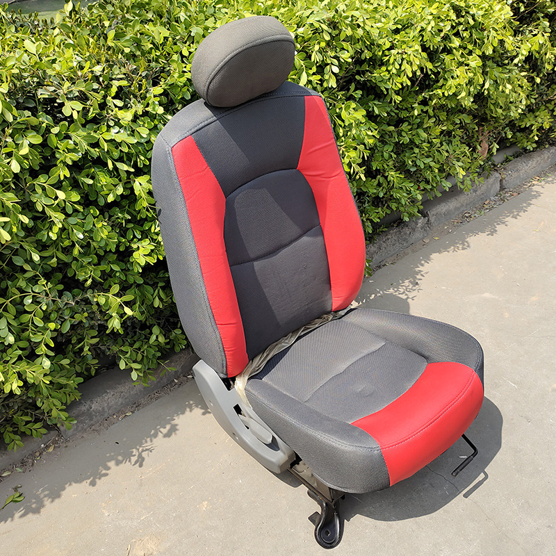 Car retrofits show a soft seat model for a bus bus business sponge seat