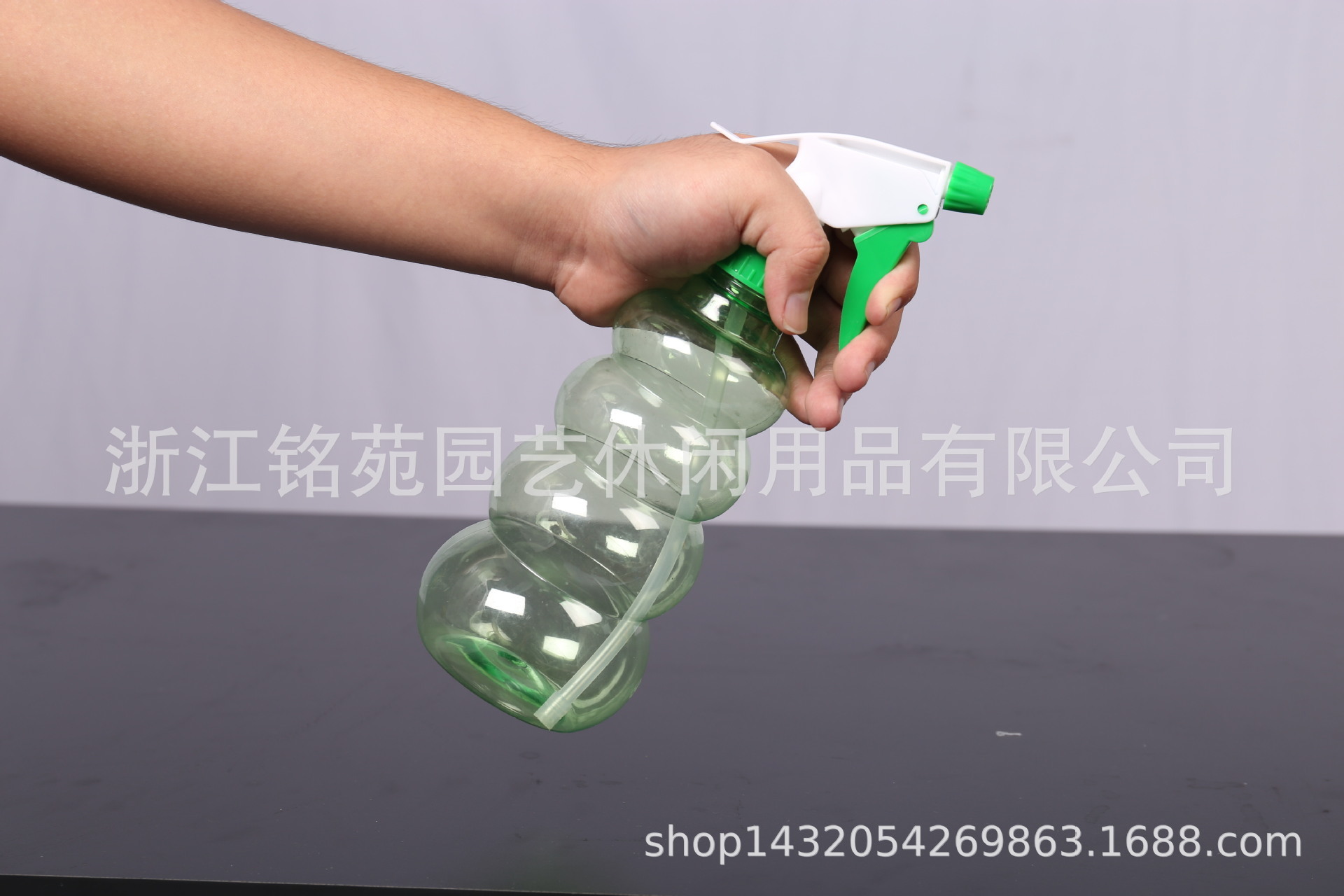 Công cụ cày ấm ấm nước bằng nhựa dựa trên quy mô nhỏ nhà