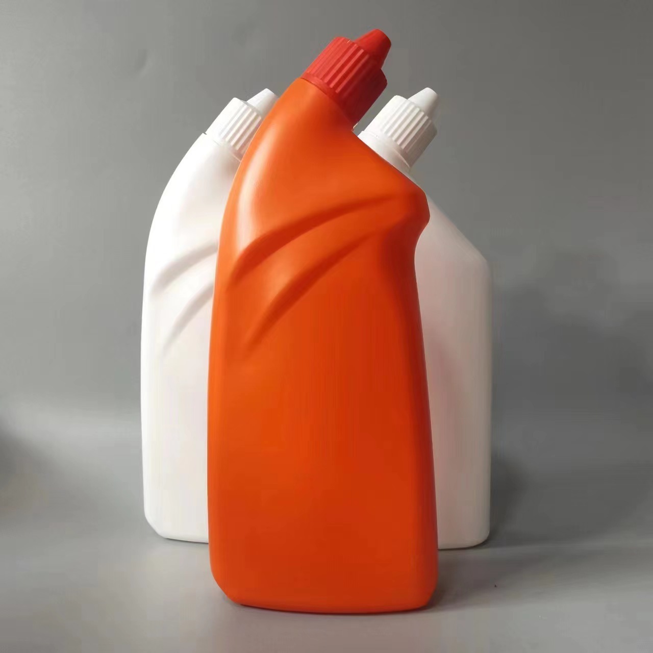 Làm chai vệ sinh 500ml, 600ml ép nước toilet.