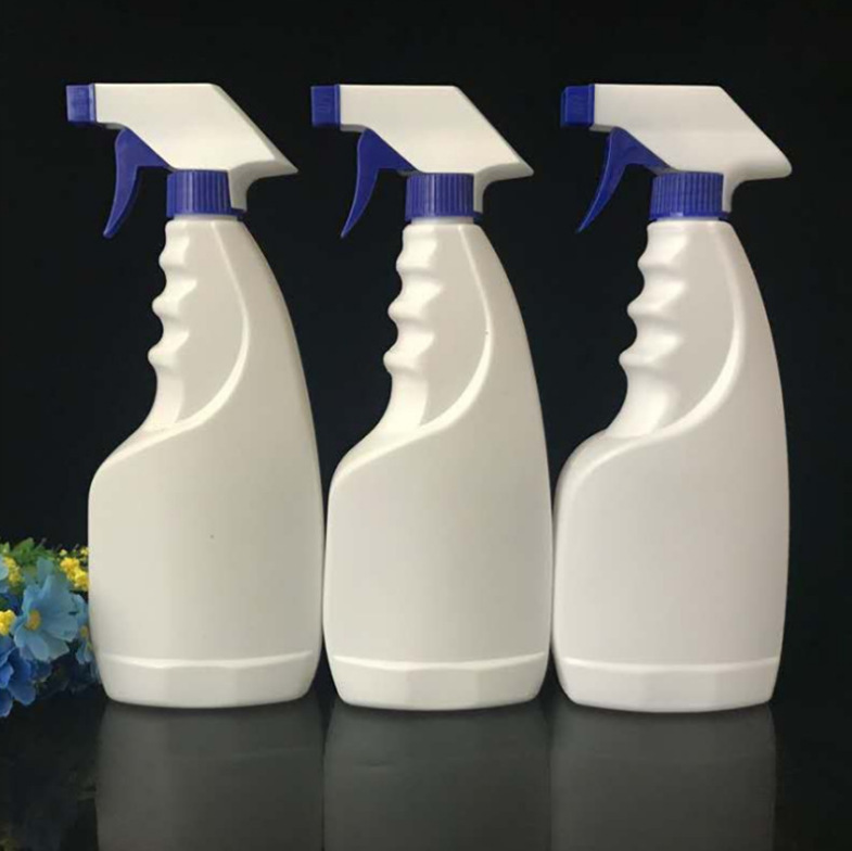 500 ml màu xanh lá cây chai nhựa, pyrotechnic, xịt thuốc tẩy, cổ áo vest.