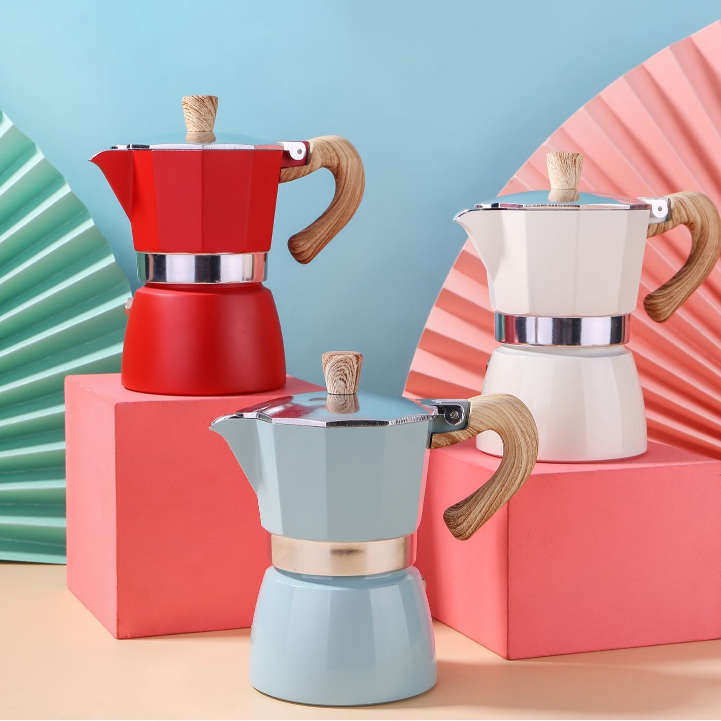 Coffee canteens with an eight-point Turkish aluminum pot of Italian coffee mochapot-e-coffee.