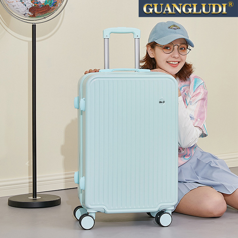 Xe chở hàng của Guang Jiandi đầy đủ ở hiệp 24 với một hộp hành lý nhẹ và một hộp mật mã.