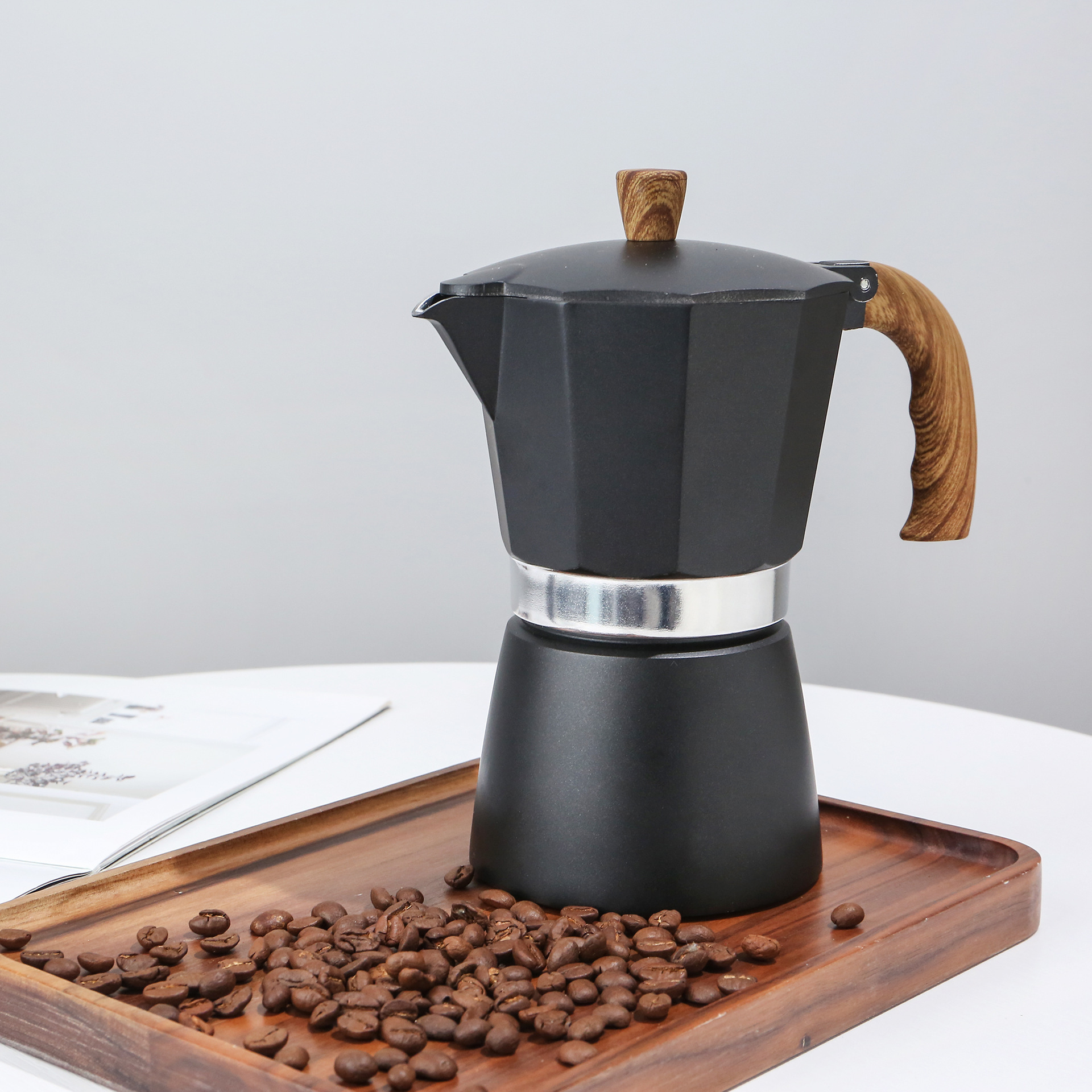 Coffee canteens with an eight-point Turkish aluminum pot of Italian coffee mochapot-e-coffee.