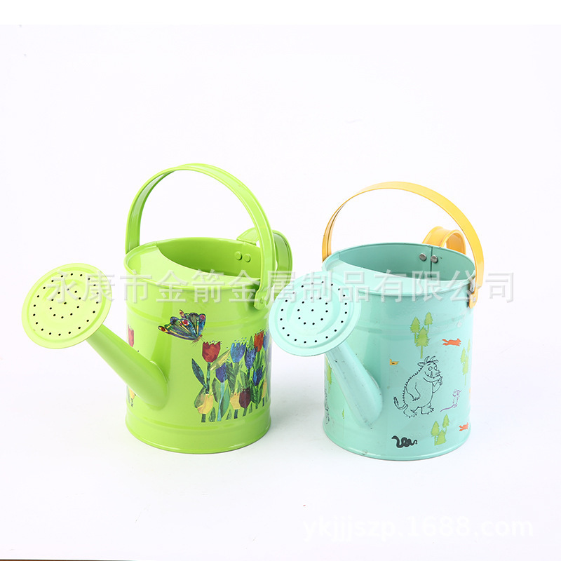 2022 Phun nước bột bằng da sắt và phun với bình nước phun bởi trẻ em không dùng ma túy ở Amazonia