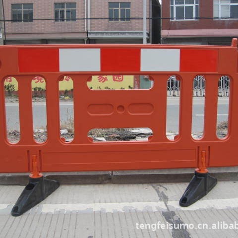 腾飞塑料护栏/道路护栏/施工围栏/道路交通设施