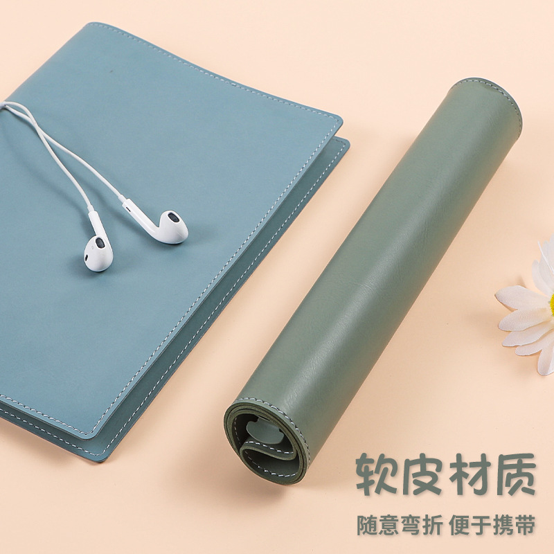 Một tấm da mềm 5 với bàn tay 6 lỗ để gỡ bỏ máy tính xách tay của Cornell vuông.