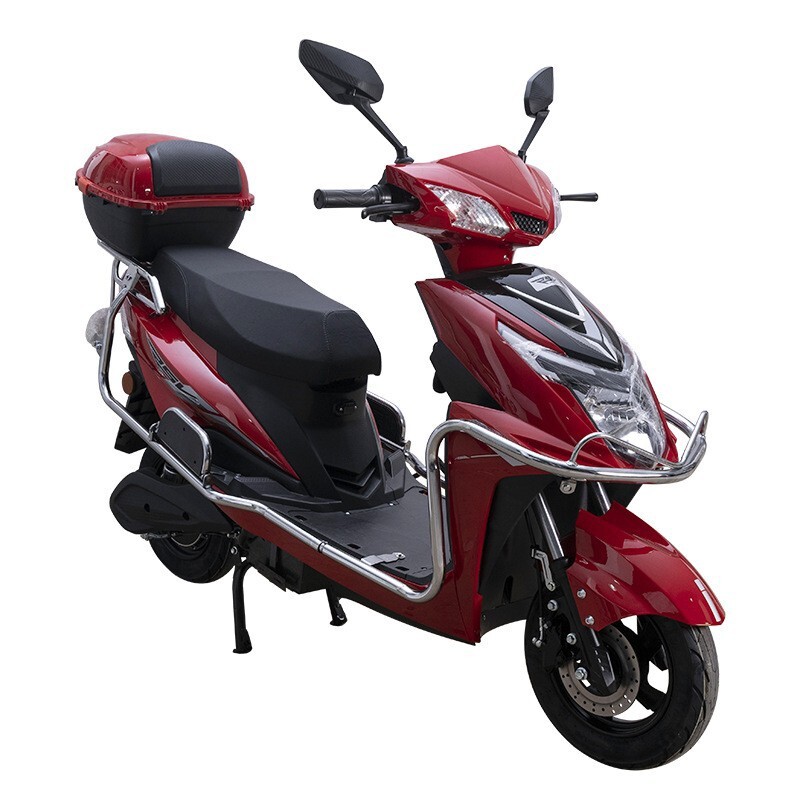 War God electric carts, wire-to-wire motor vehicles for adult, male and female walkers.