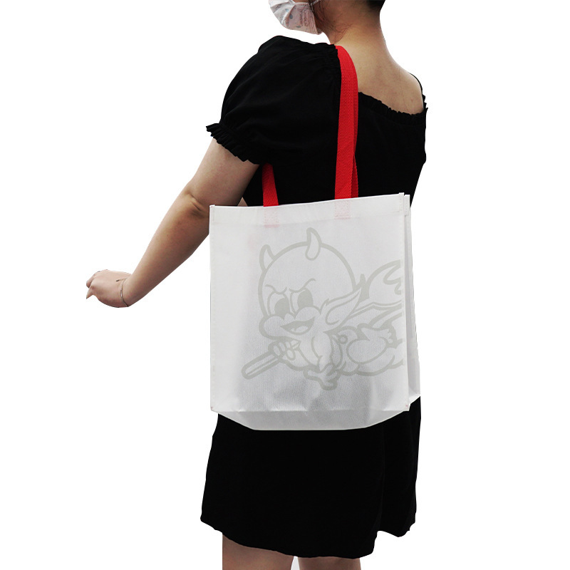 Promulgation of the factory ' s colour-covered clothing ads with no swipe bag and no swipe bag, spot print.