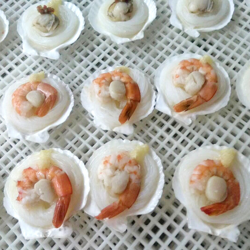 Tôi đã làm việc với tôm béo 200g, và tôi đang làm món tôm luộc.