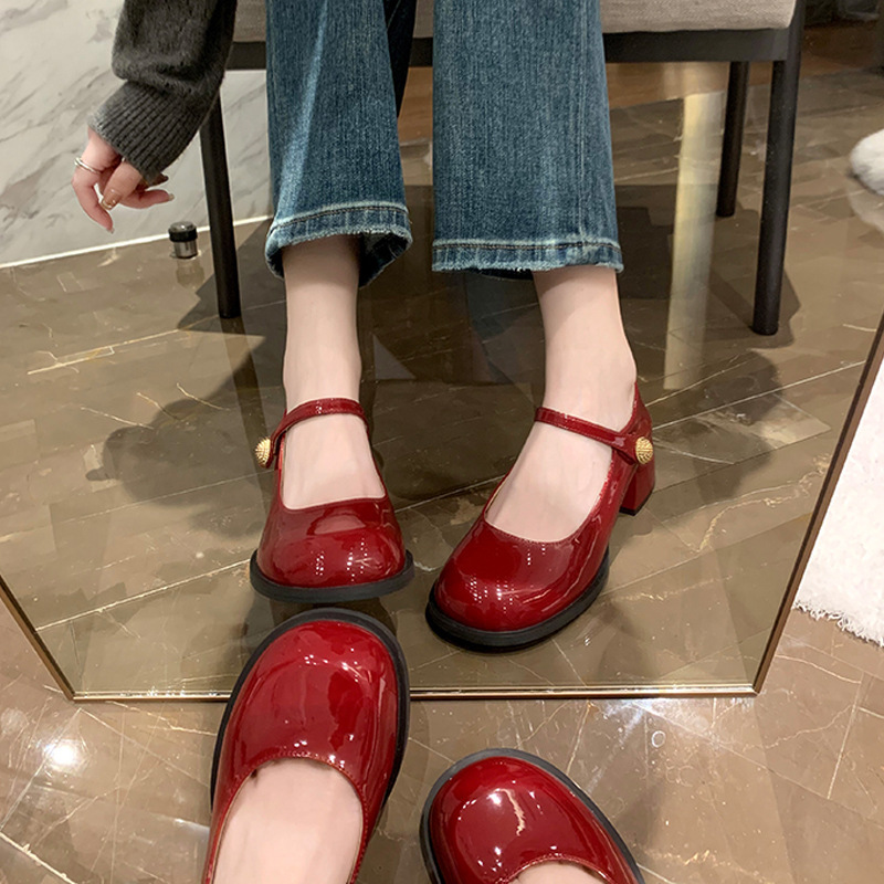 New French heels for the spring 2024. Fairies with Mary Jane shoes and JK shoes.