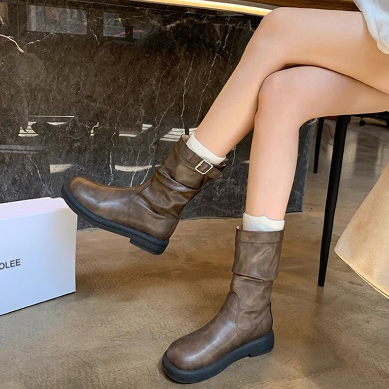 The retrospect is about to be thin, and Martin Boots is a 2024 new one in the fall and winter.