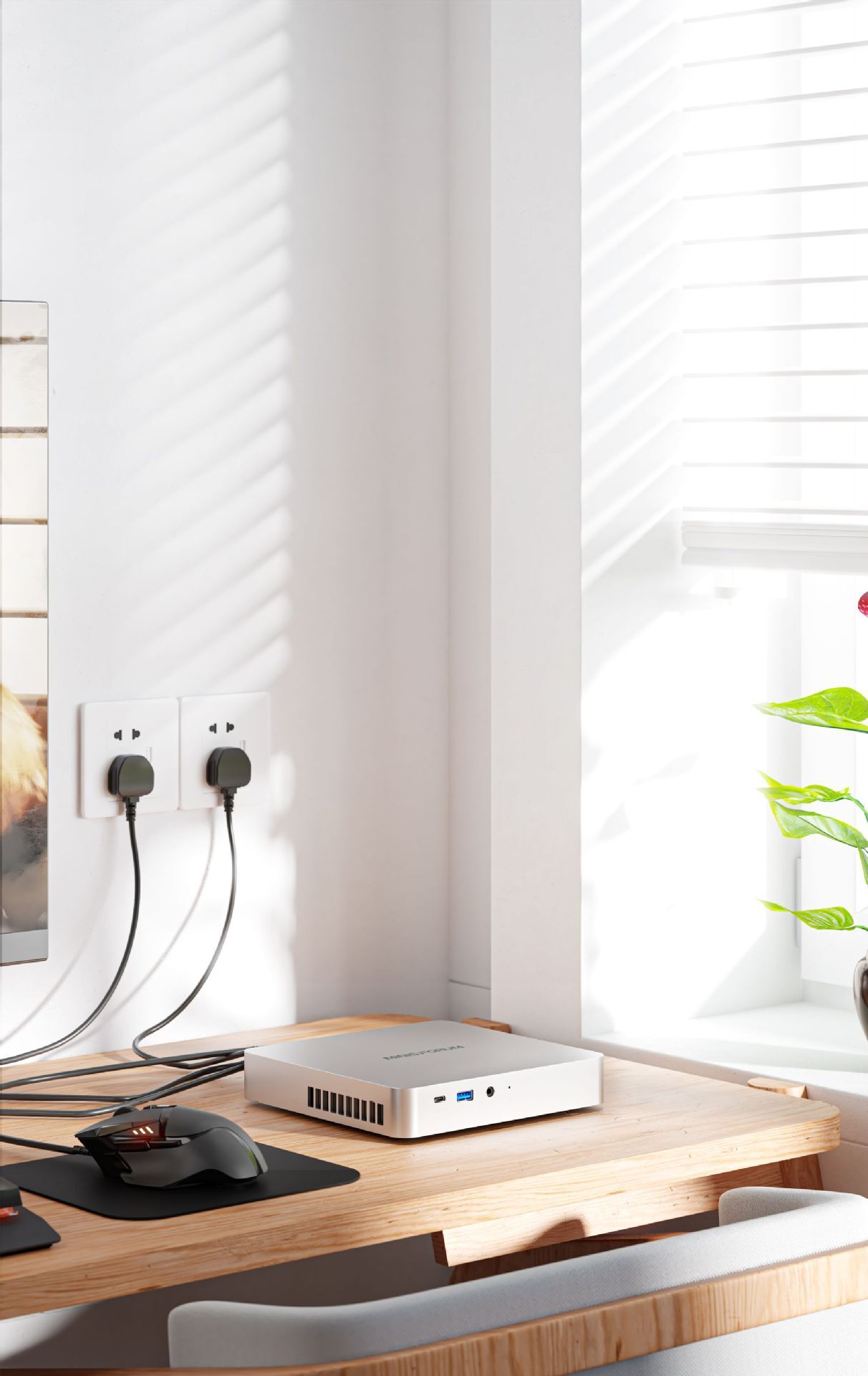 MINISFORUM迷你主機TH80薄款11代酷睿企業家用辦公電腦i7-11800H