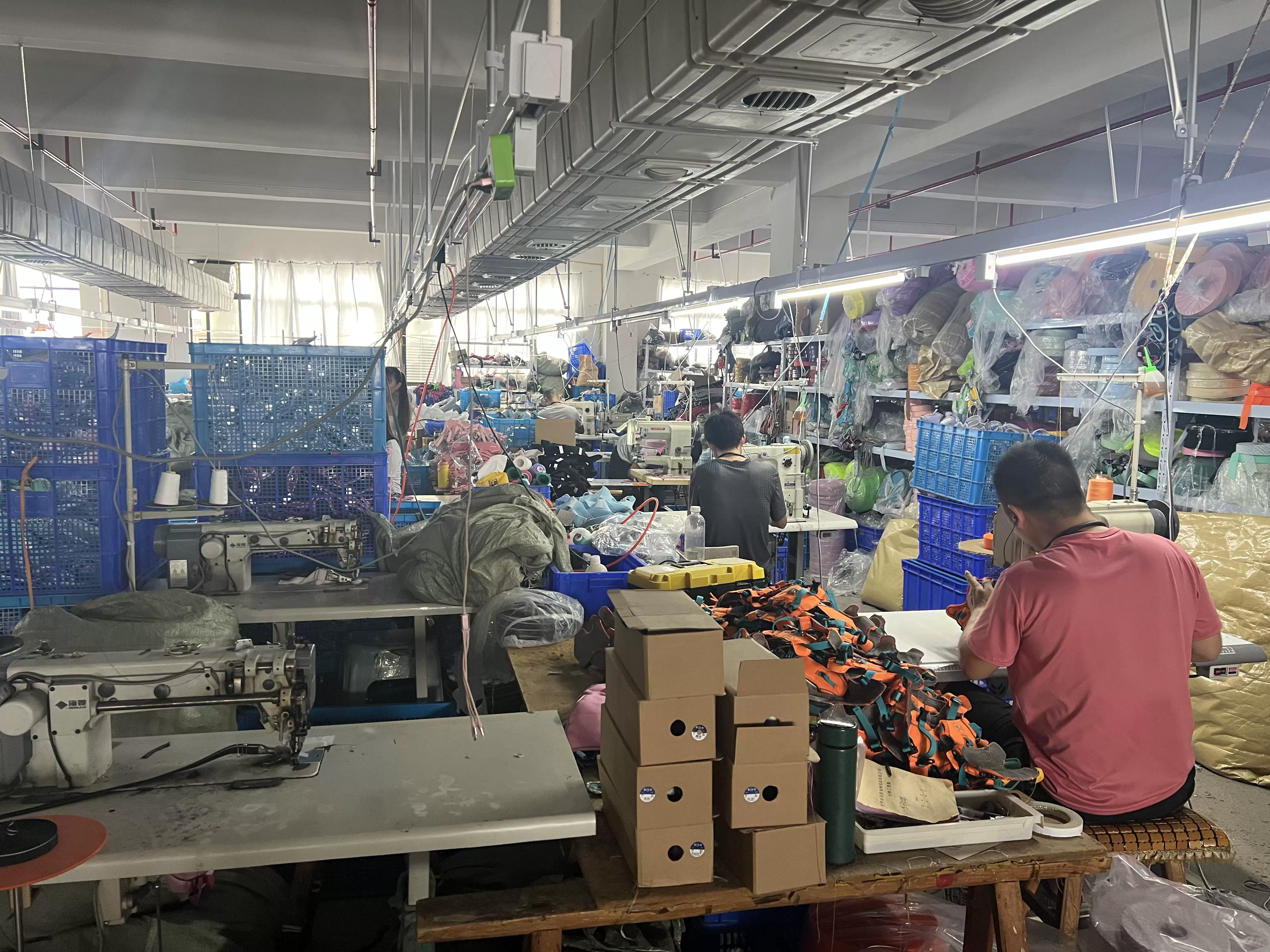 Công ty TNHH cung cấp vật nuôi Ginhua City Hectic