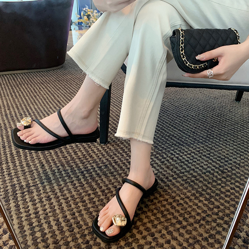 2024 New French-style gas metal decoration with a toe-to-to-toe sandal girl