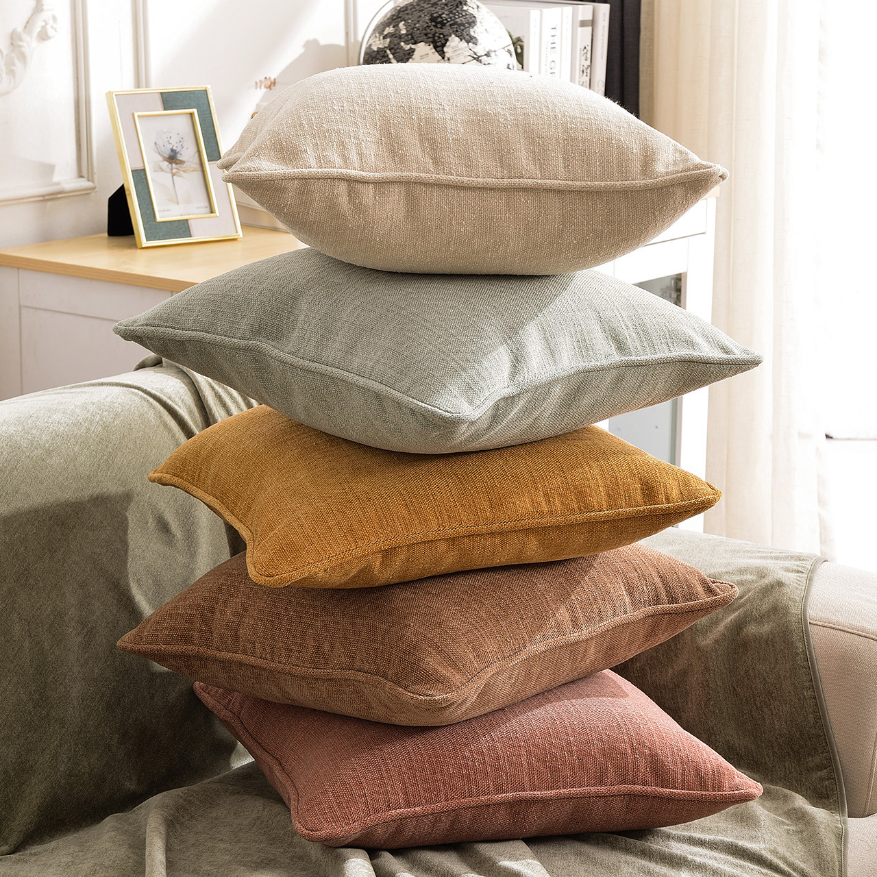 Cross-border pure-coloured pillows with a pillow on the back of the car's waist pillows on the couch with a pillow set up