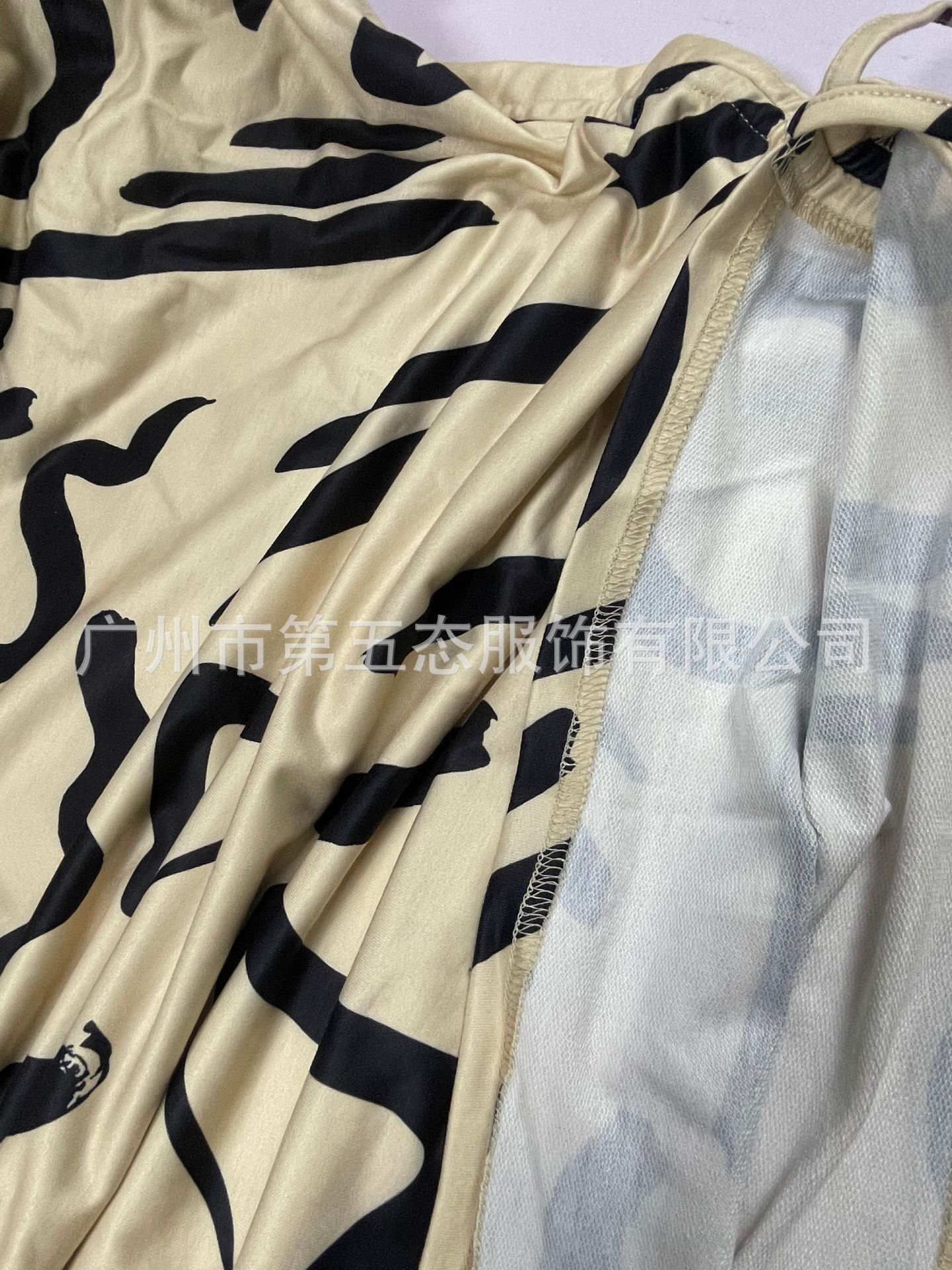 Foreign trade brands/letters, long-sleeved and knee-leave dress