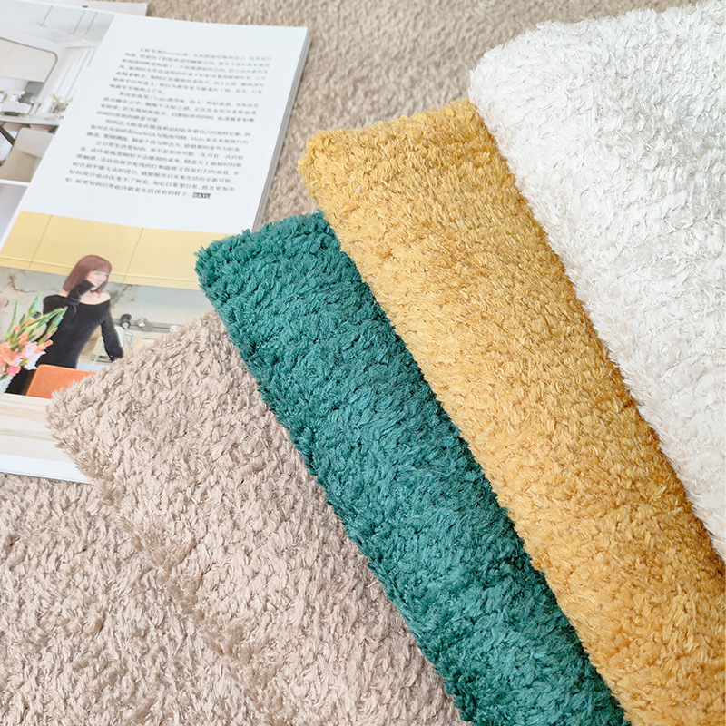 Schinier's thick sofa hood is full of all-powerful four-season U.S.-protected cat grabs a smoother couch cushion.