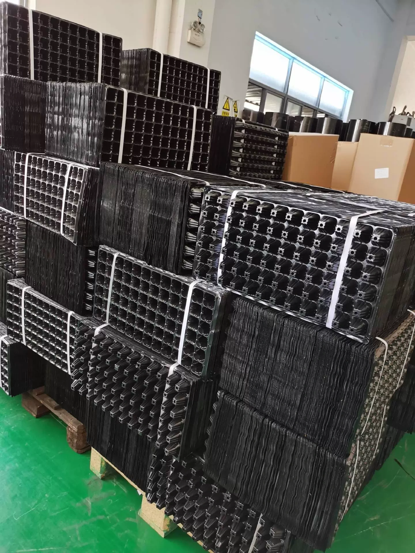 Công ty TNHH Công nghệ nhựa bàn Quinshan