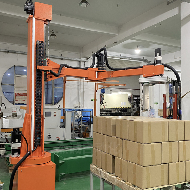 The pole-coding robots focus on the cardboard bag, the packing line, the matching code machine.