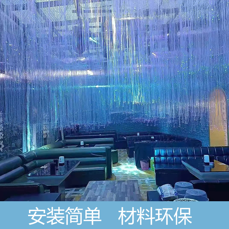 The red fiber-optic light on the net is filled with romance at the ceiling bar at the KTV sky.