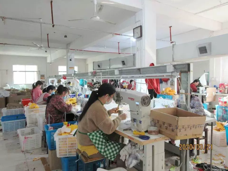Công ty TNHH Công nghiệp giày dép Luqing City Starring