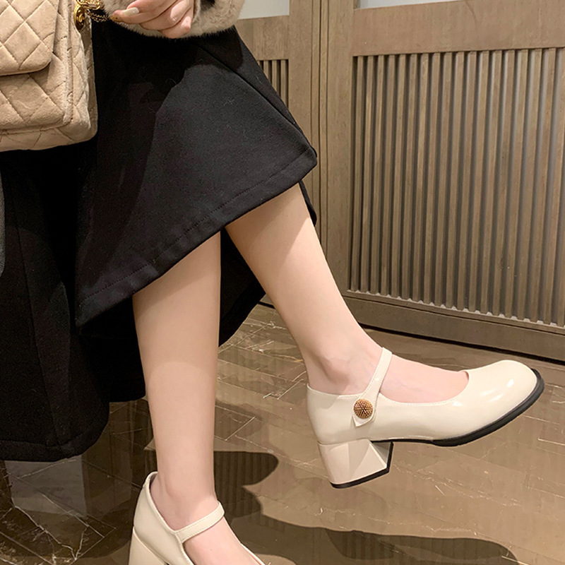 New French heels for the spring 2024. Fairies with Mary Jane shoes and JK shoes.