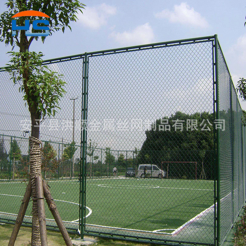 A network of fenced stadium fences for the exclusive use of the football basketball court at the factory.