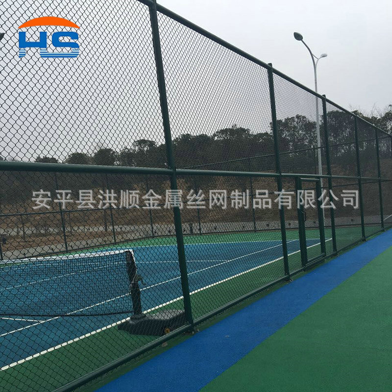 A network of fenced stadium fences for the exclusive use of the football basketball court at the factory.