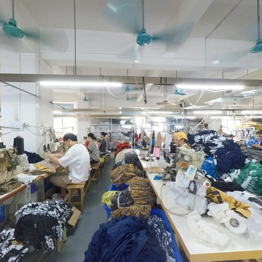 Ba người từ thành phố Nakayama, Inc.