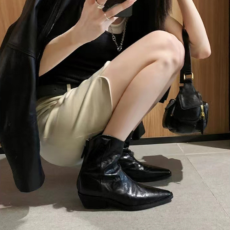 2024, new head V, retrospected West Cowboy Boots and Martin Boots, skinny boots.
