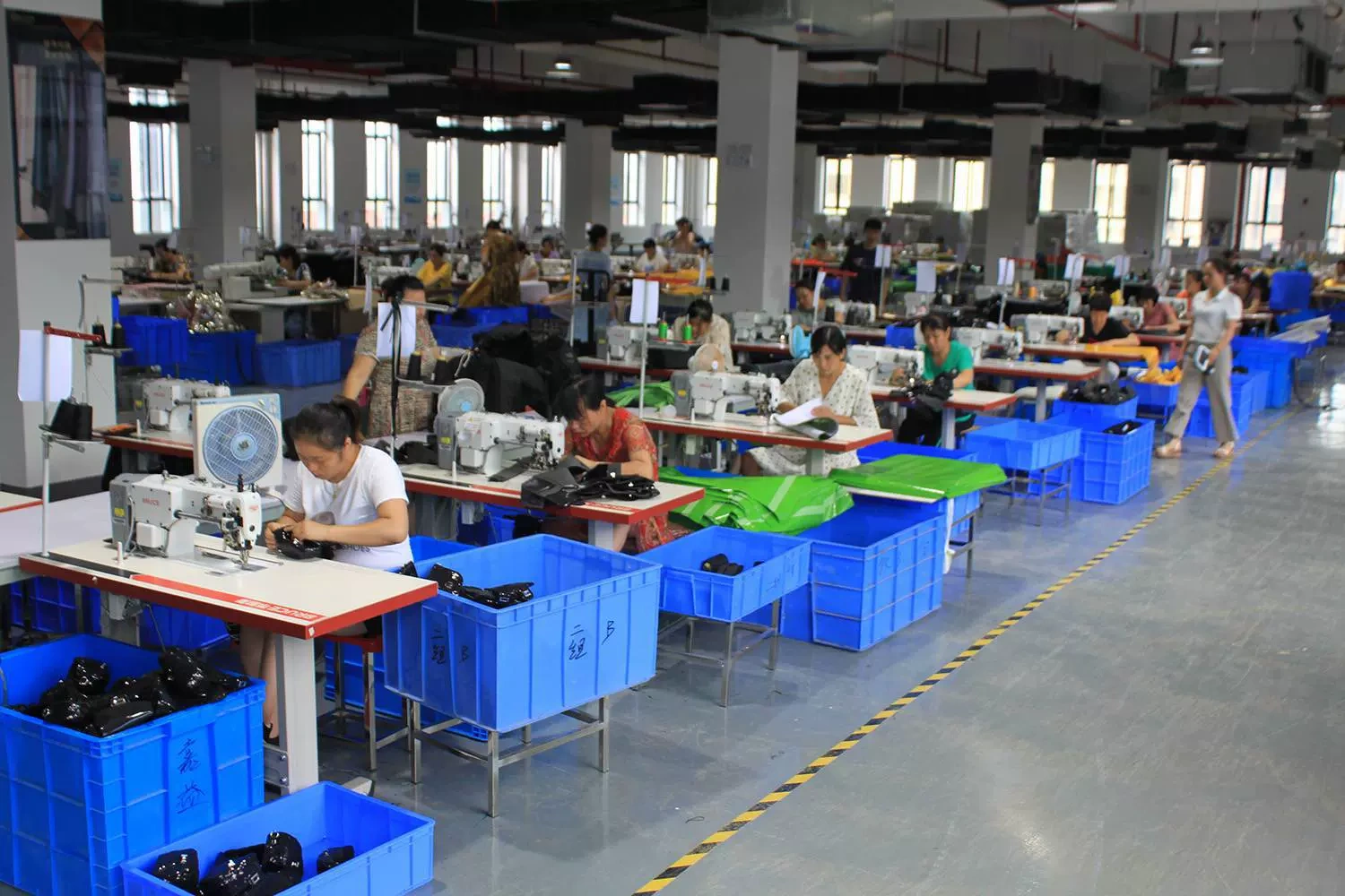 Shenzhen City Rich Handbags Ltd.